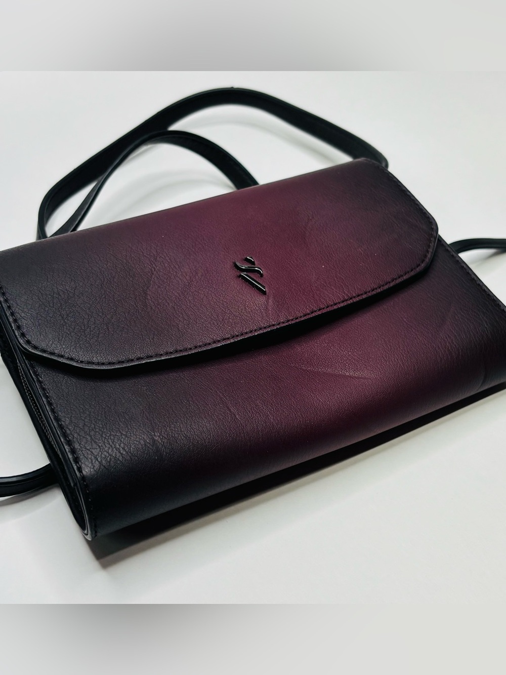 Simply Vera Wang Ombré Plum Purple Cross Body Bag